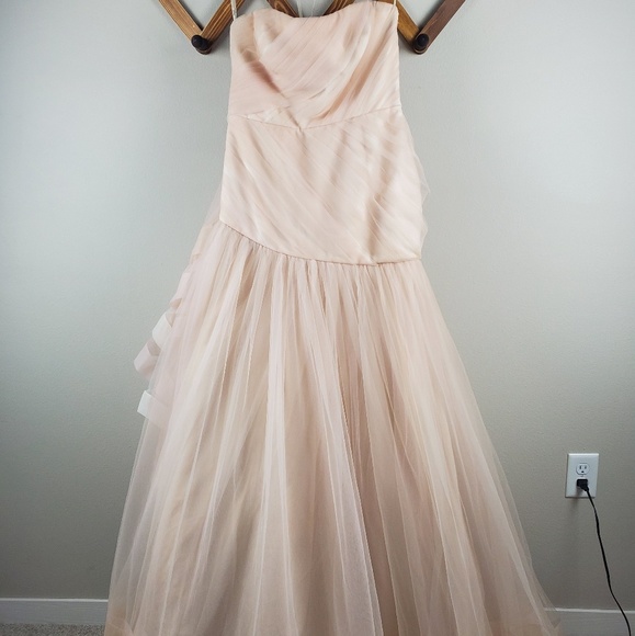 Vera Wang Blush Wedding Dress - Picture 2 of 8